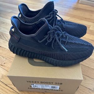 Yeezy 350 v2 Black non-reflective